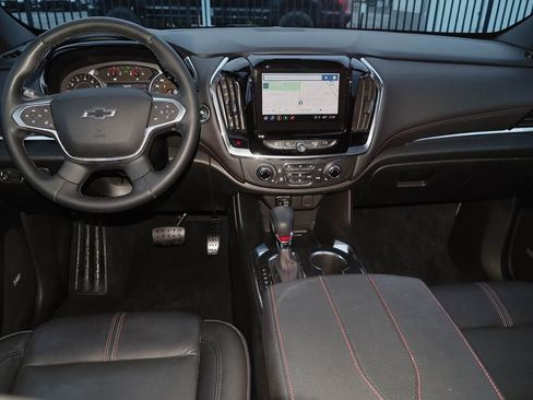 Used 2023 Chevrolet Traverse RS AWD/4WD image 11