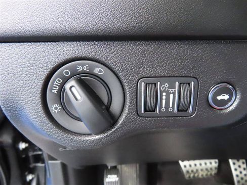 Used 2022 Dodge Charger Scat Pack RWD image 17