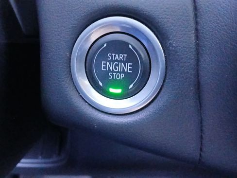 Used 2021 Chevrolet Tahoe LT w/ LT Signature Package image 37