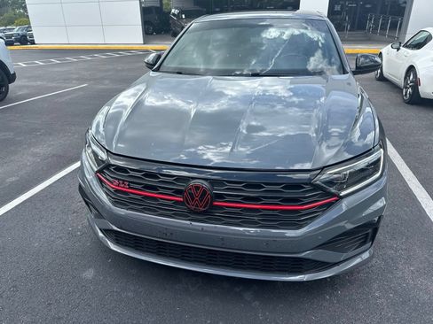 Used 2019 Volkswagen Jetta GLI FWD image 2