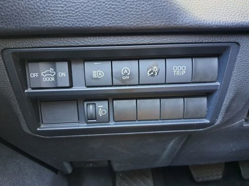 Used 2022 Toyota Tundra SR w/ SR Tow Package image 14