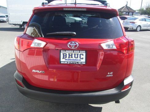 Used 2015 Toyota RAV4 LE image 5