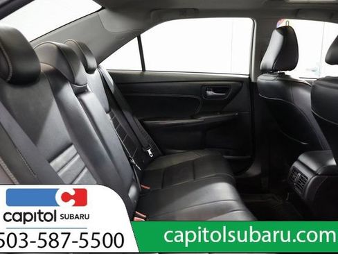Used 2017 Toyota Camry XLE w/ Moonroof Package FWD image 31