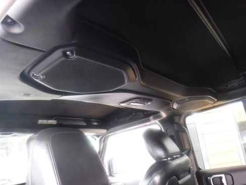 Certified 2022 Jeep Wrangler Unlimited Rubicon w/ LED Lighting Group image 45