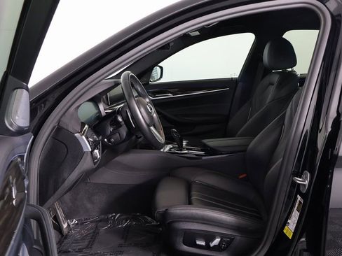Used 2020 BMW 530i 530i w/ M Sport Package image 10