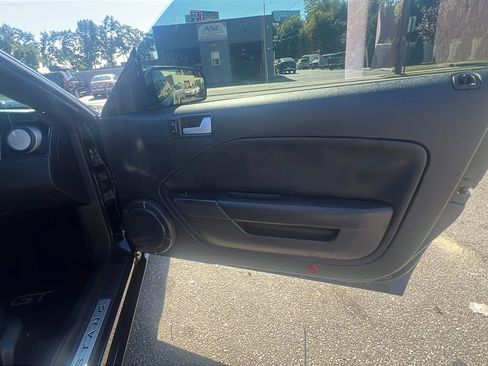 Used 2008 Ford Mustang GT Premium image 27