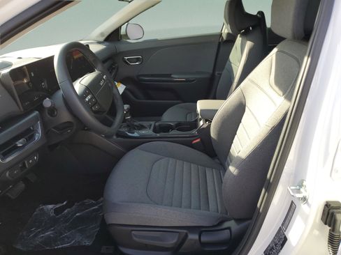 New 2025 Kia K4 EX FWD image 18