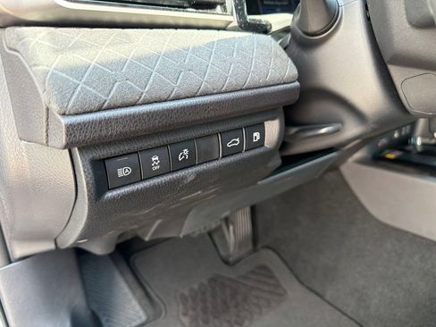Used 2026 Toyota Camry XLE FWD image 41