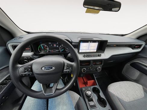 Used 2022 Ford Maverick XLT image 10