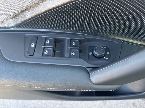 New 2026 Volkswagen Tiguan S FWD image 18