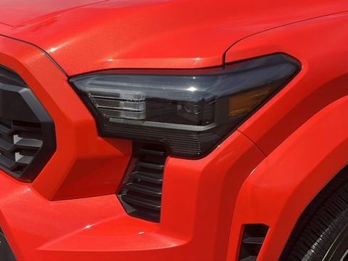 Used 2024 Toyota Tacoma TRD Sport image 7