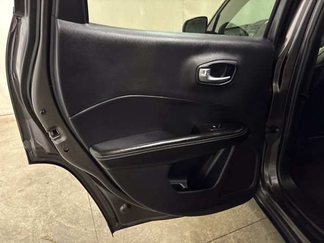 Used 2021 Jeep Compass Latitude AWD/4WD image 26