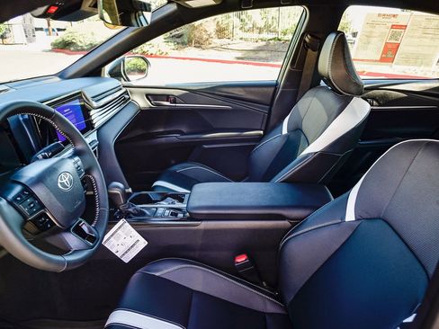 Used 2026 Toyota Camry SE image 22