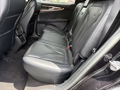 Used 2019 Lincoln Nautilus Reserve AWD/4WD image 29