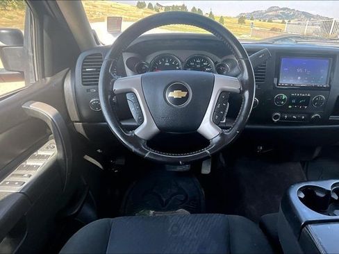 Used 2011 Chevrolet Silverado 2500 LT w/ Interior Plus Package AWD/4WD image 9