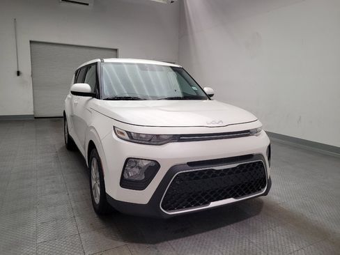 Used 2022 Kia Soul LX FWD image 14