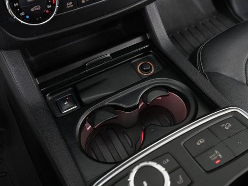 Used 2016 Mercedes-Benz GL 550 4MATIC image 62