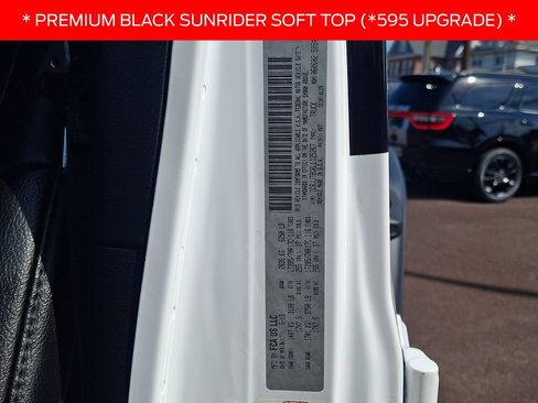 Used 2020 Jeep Gladiator Rubicon w/ LED Lighting Group AWD/4WD image 24