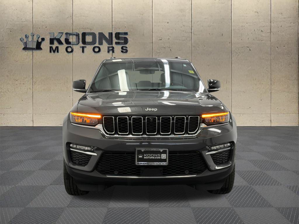 Used 2025 Jeep Grand Cherokee Limited w/ Luxury Tech Group II AWD/4WD image 3