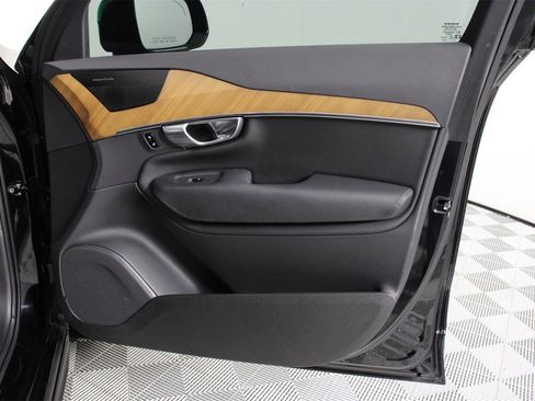 Certified 2024 Volvo XC90 T8 Plus w/ Protection Package Premier image 19