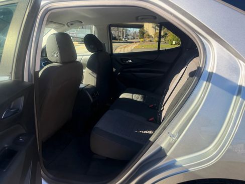 Used 2023 Chevrolet Equinox LT w/ Driver Convenience Package image 28