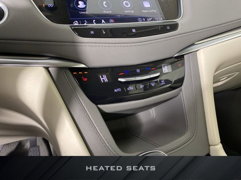 Used 2021 Cadillac XT5 Premium Luxury FWD image 7
