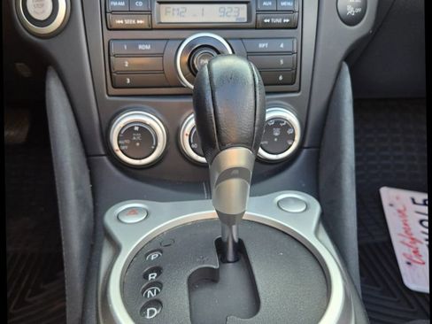 Used 2013 Nissan 370Z Roadster image 21