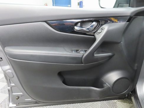 Used 2019 Nissan Rogue Sport SV image 50