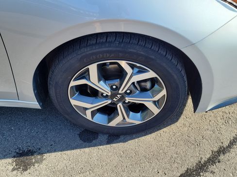 Used 2020 Kia Forte LXS FWD image 38