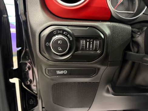 Used 2020 Jeep Gladiator Rubicon AWD/4WD image 12
