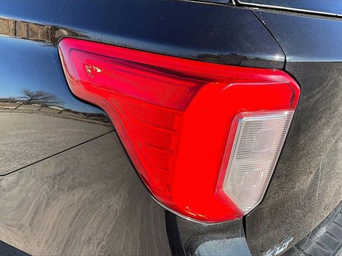 Used 2023 Ford Explorer XLT w/ Equipment Group 202A image 25