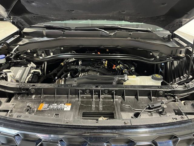 Used 2025 Ford Explorer ST-Line AWD/4WD image 9