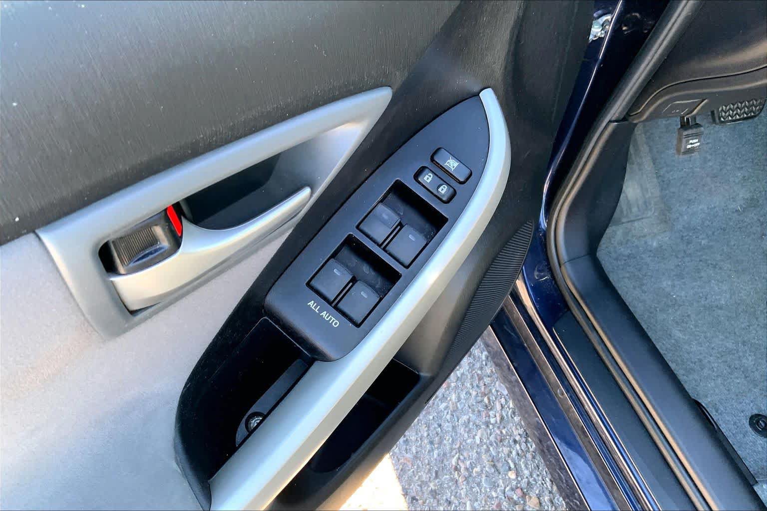 Used 2014 Toyota Prius Three FWD image 31