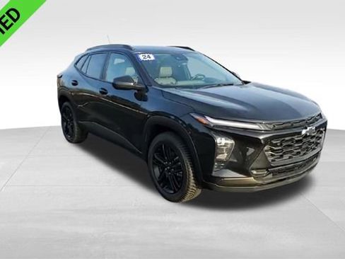 Certified 2024 Chevrolet Trax ACTIV w/ Driver Confidence Package image 3