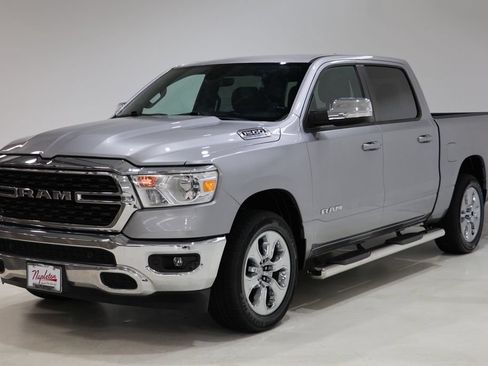 Used 2022 RAM 1500 Big Horn AWD/4WD image 3