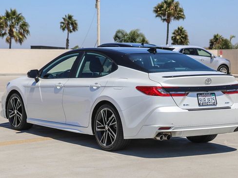 Used 2025 Toyota Camry XSE w/ Premium Package FWD image 5