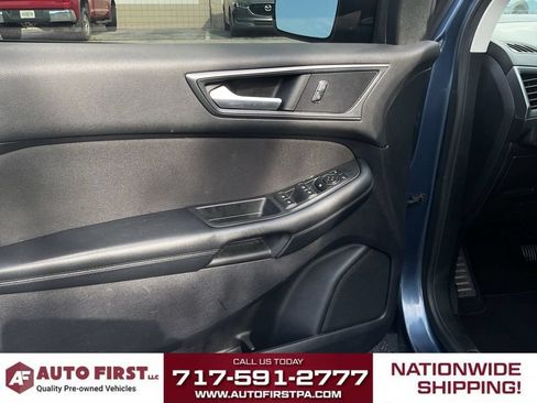 Used 2019 Ford Edge SE FWD image 3