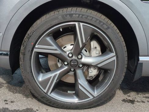 Certified 2025 Genesis GV80 3.5T Prestige AWD/4WD image 11