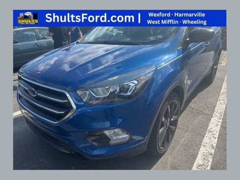 Used 2018 Ford Escape SE w/ SE Sport Appearance Package AWD/4WD image 1