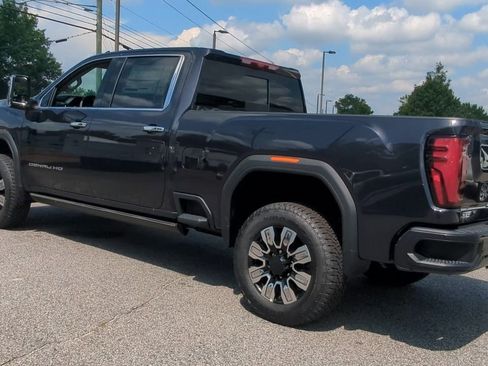 New 2025 GMC Sierra 2500 Denali w/ Denali Reserve Package image 6