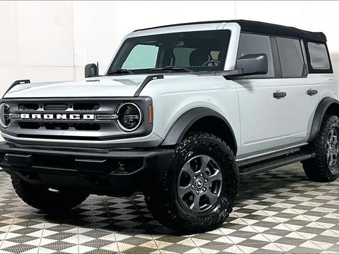 Used 2021 Ford Bronco Big Bend image 2