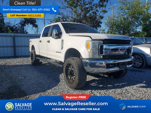 Used 2017 Ford F250 XL w/ Power Equipment Group image 5