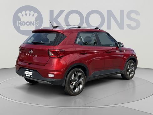 Certified 2024 Hyundai Venue SEL FWD image 7