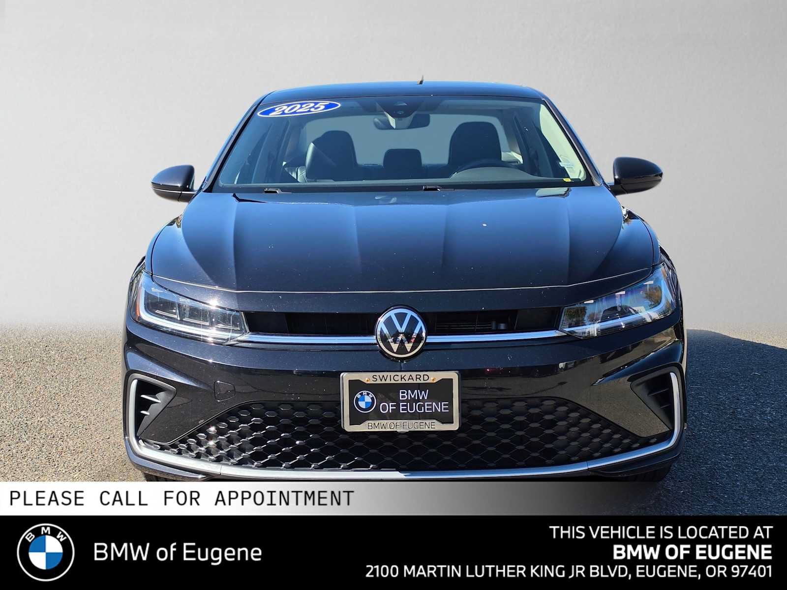 Used 2025 Volkswagen Jetta SE FWD image 8