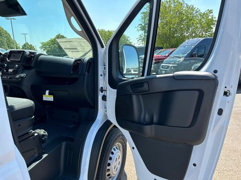 New 2024 RAM ProMaster 2500 w/ Convenience Group image 31