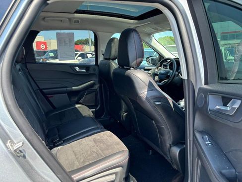 Used 2022 Ford Escape SEL w/ SEL Stealth AWD Package image 10