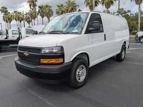 New 2025 Chevrolet Express 2500 w/ Driver Convenience Package image 8