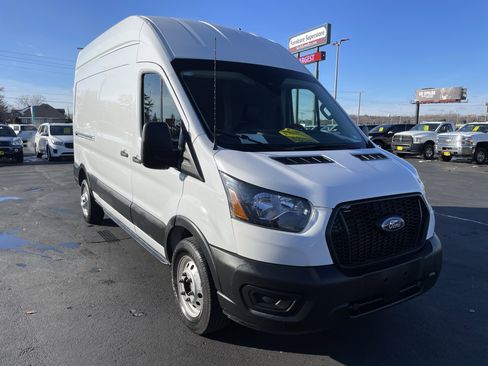 Used 2023 Ford Transit 250 148 High Roof AWD image 2