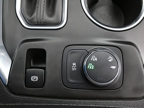 Certified 2019 Chevrolet Traverse LT w/ LT Premium Package AWD/4WD image 21