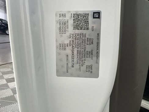 Used 2019 Chevrolet Express 2500 RWD image 29